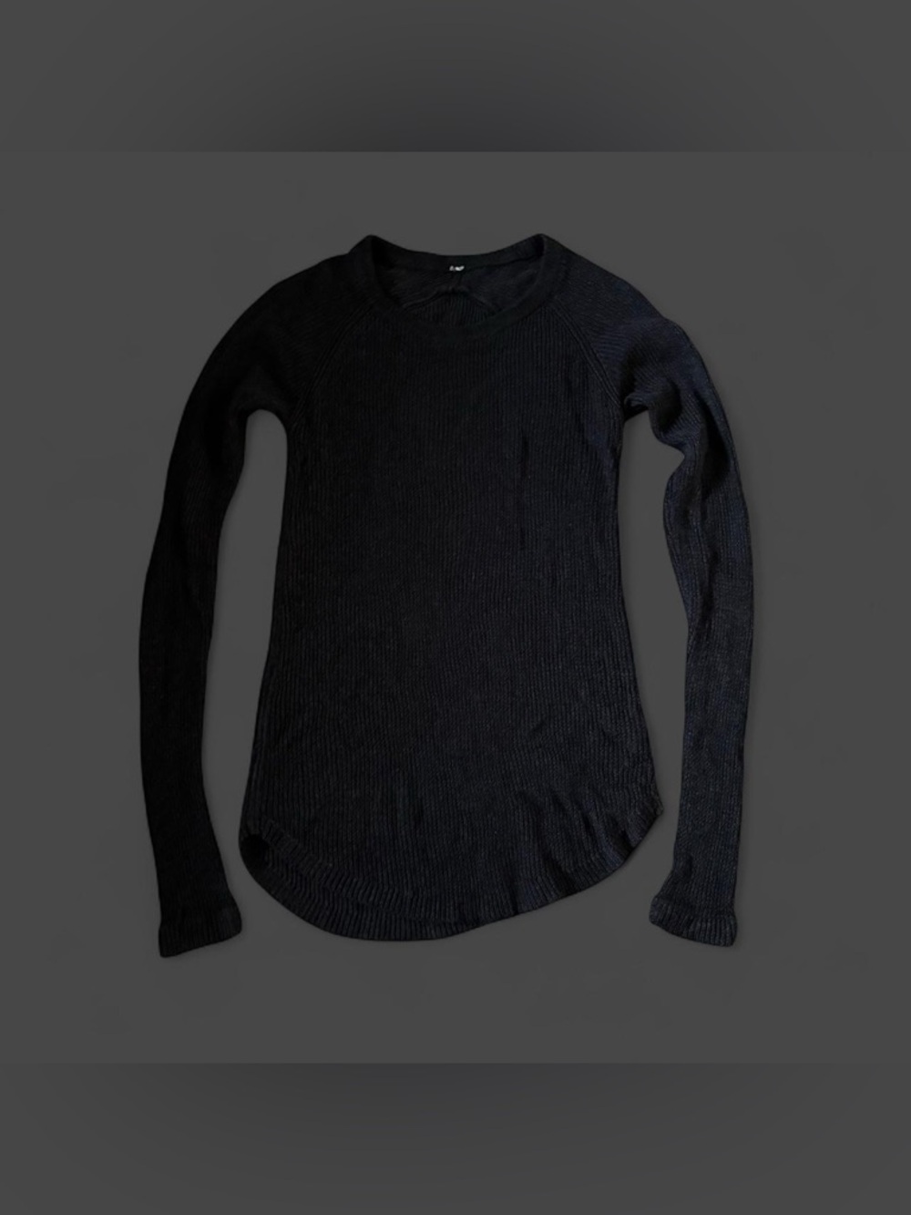 Lululemon Women black knit long sleeve 
 #loungewear #minimalist